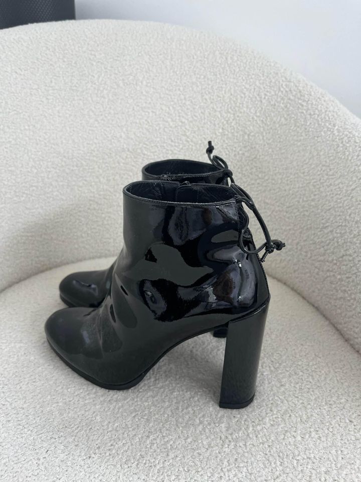 Stuart Weitzman Patent Leather Boots - size 38.5