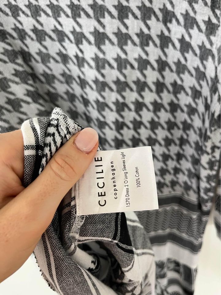 Cecile Copenhagen Dress - size large