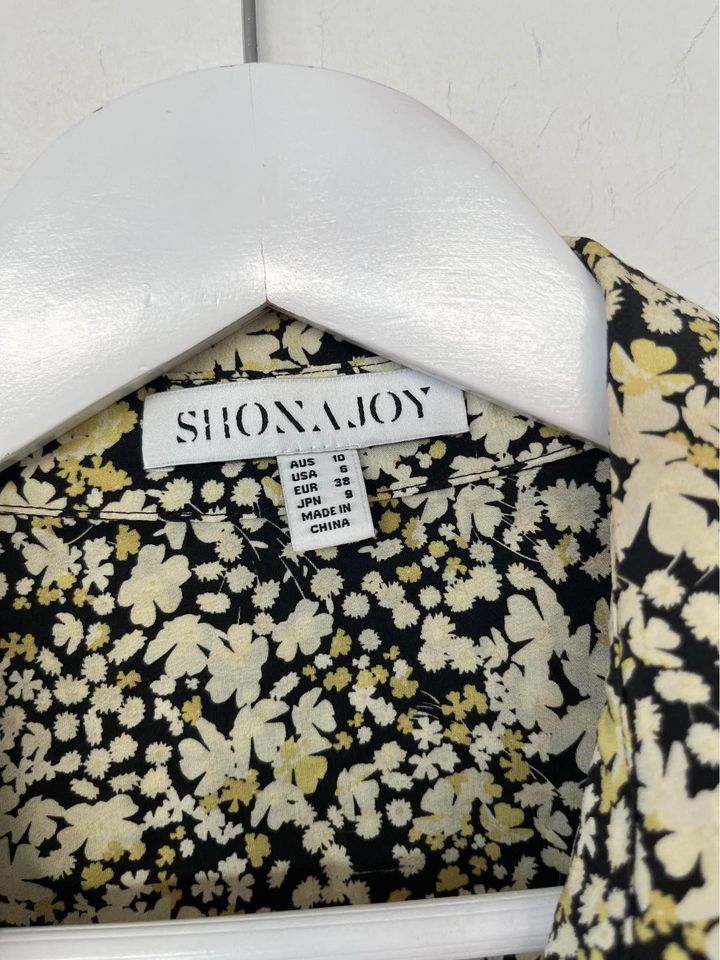 Shona Joy floral shirt - size 10