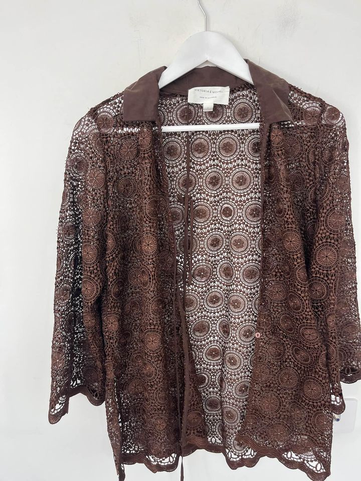 Viktoria & Woods brown lace crochet shirt - size 1