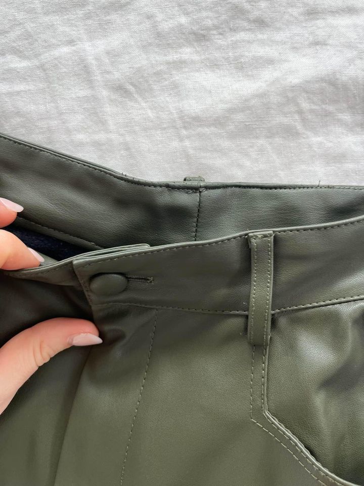 Mossman Green faux leather pants - size 8