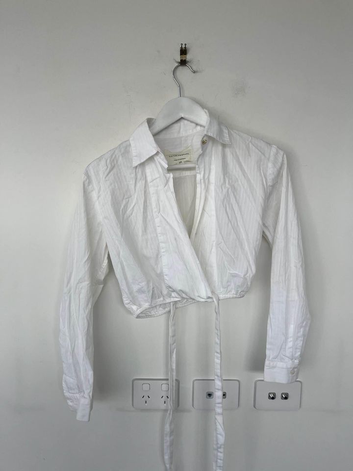 Viktoria & Woods White Wrap Shirt - size 00