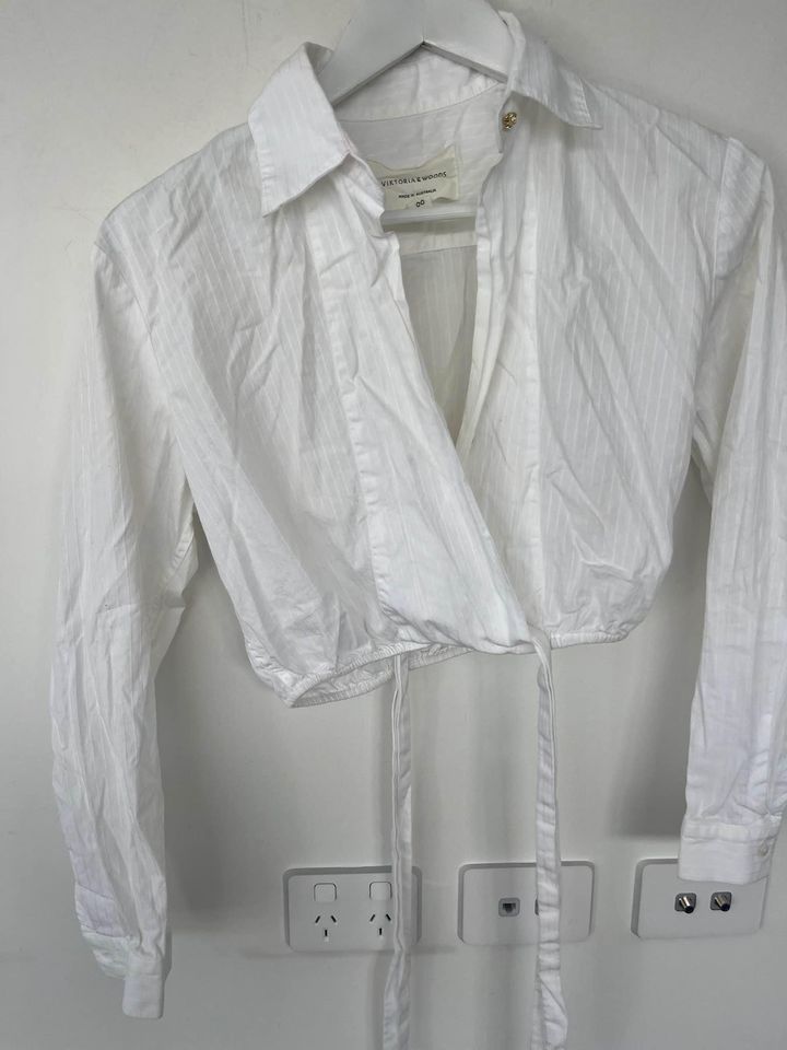 Viktoria & Woods White Wrap Shirt - size 00