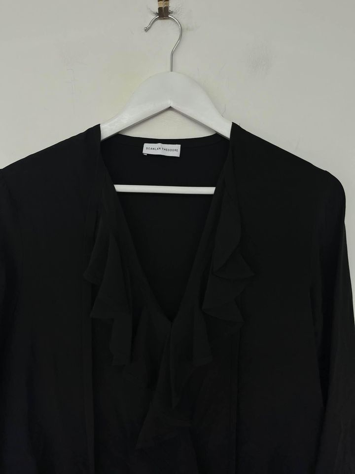 Scanlan Theodore black silk blouse - size 10