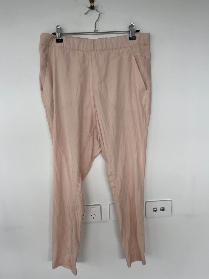 Scanlan Theodore relaxed silk pants - size 8