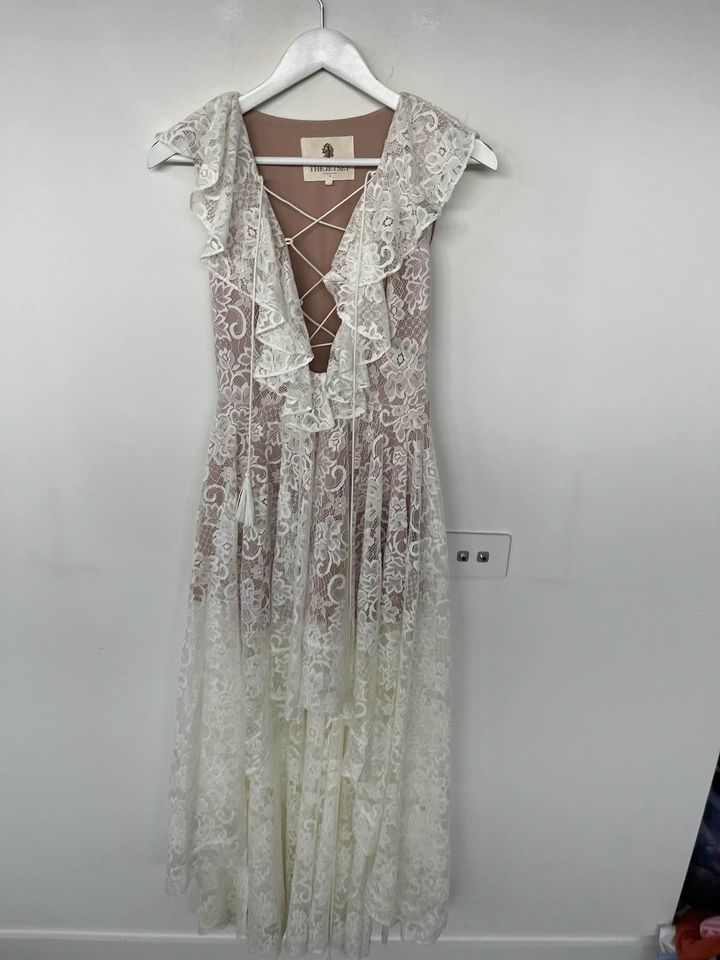 The Jetset white lace midi dress - size small