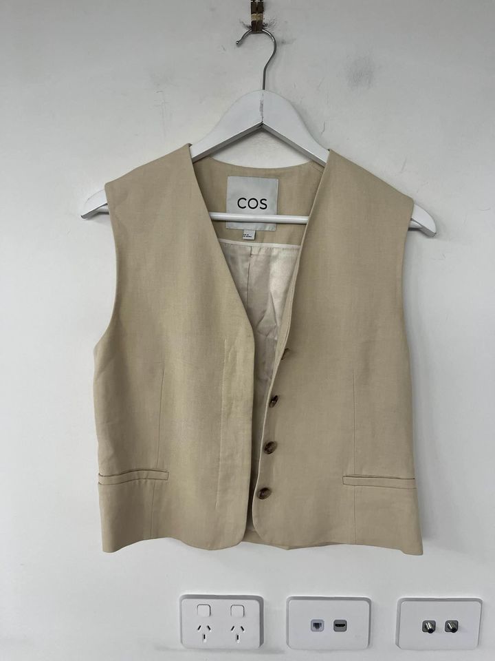 Cos beige vest - size 36