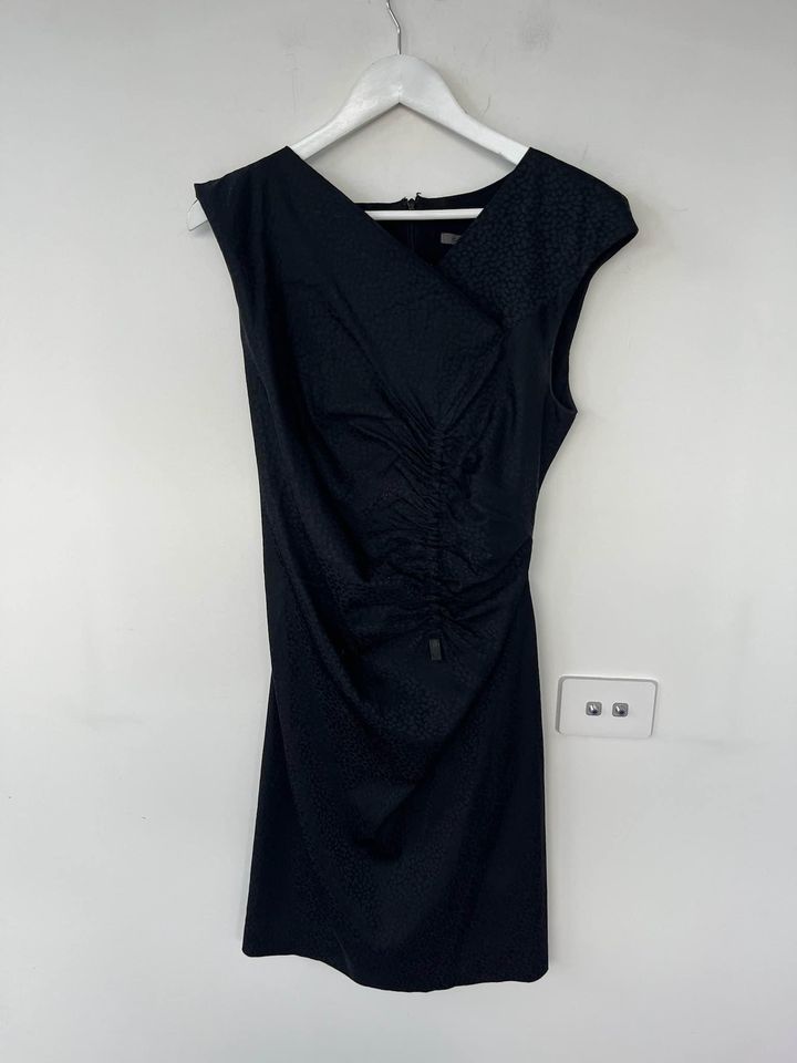 Scanlan Theodore black midi dress - size 12