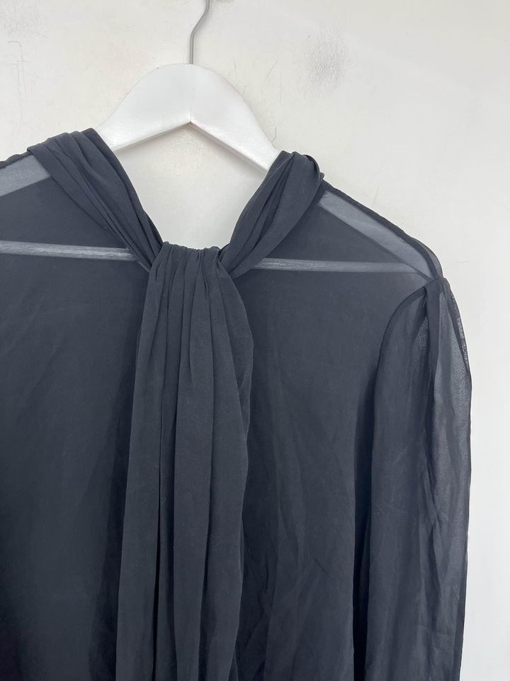 Scanlan Theodore black silk blouse - size 10