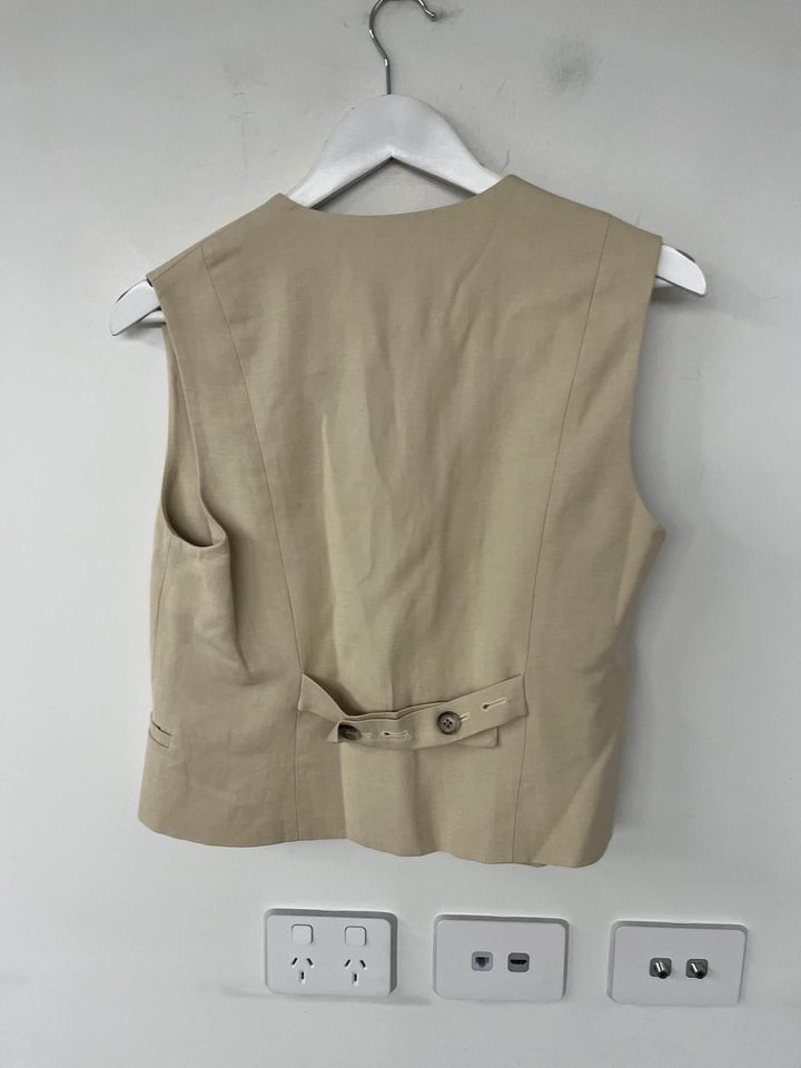 Cos beige vest - size 36