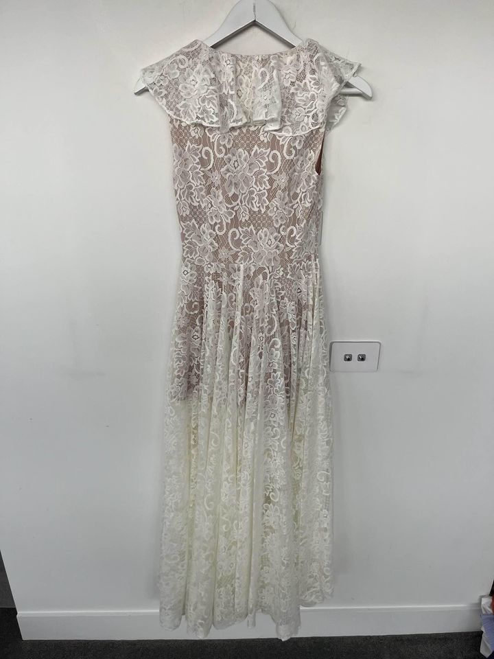 The Jetset white lace midi dress - size small