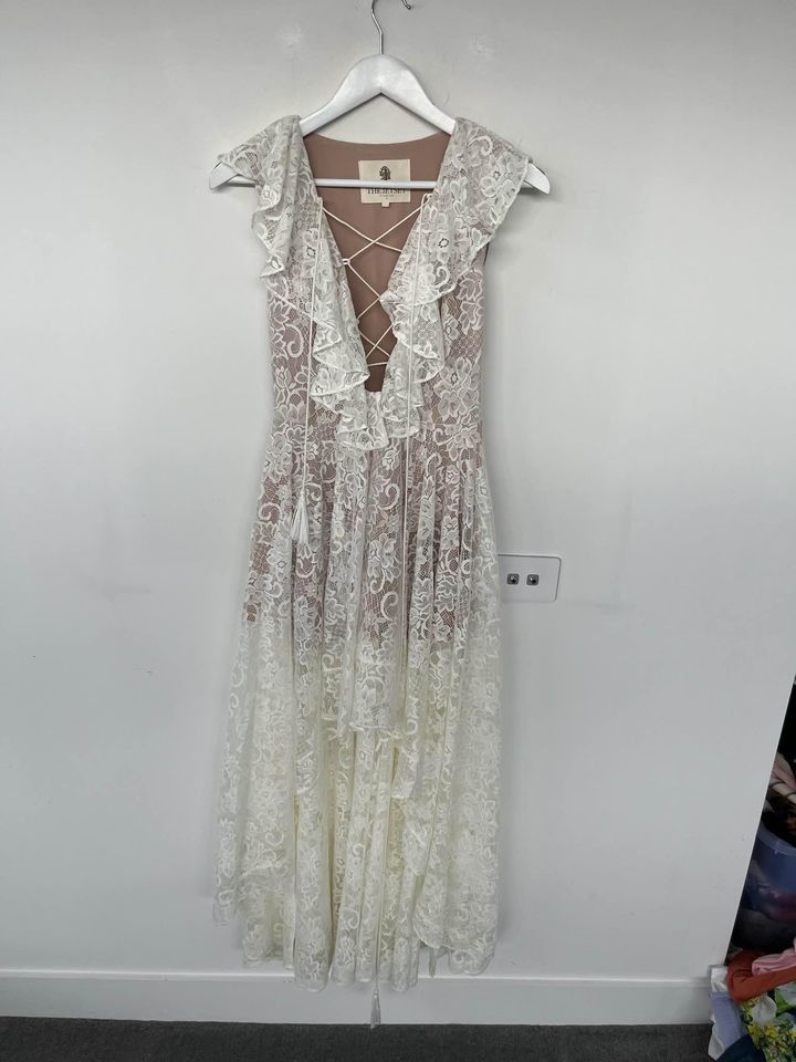 The Jetset white lace midi dress - size small