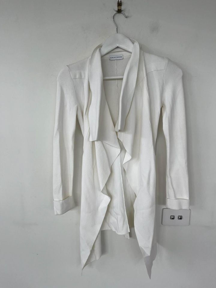 Scanlan Theodore white crepe knit jacket - size small