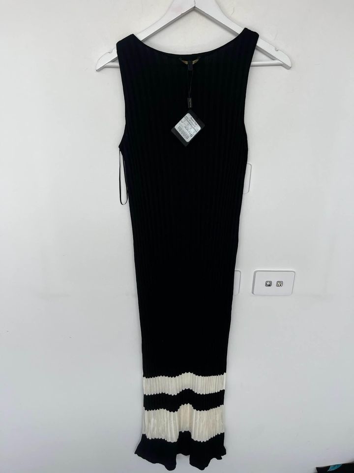 Massimo Dutti knit midi dress - size small