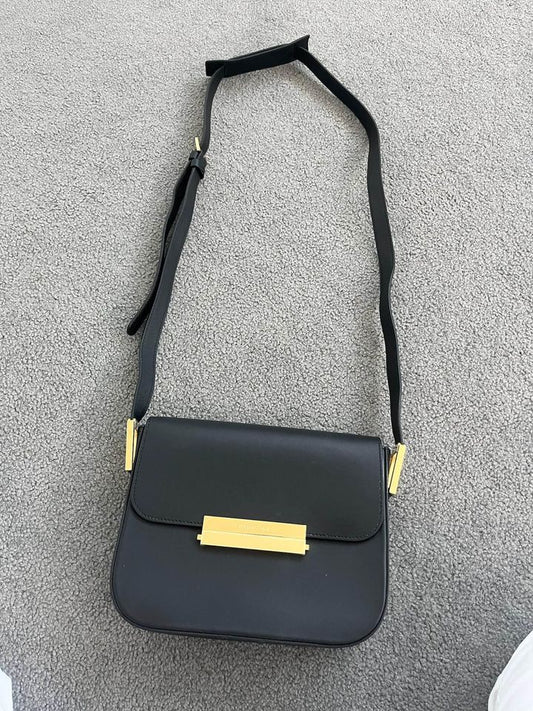 Paris/64 black leather bag