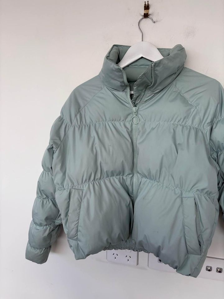 Incu Collection blue puffer jacket - size xs