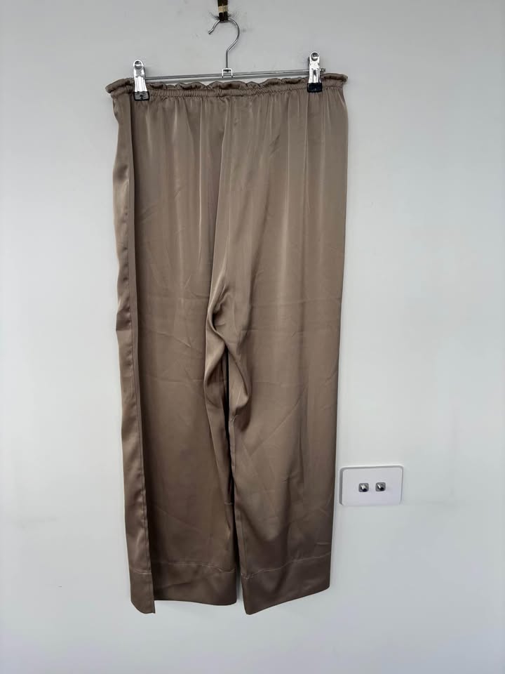 Onte Pants - size small