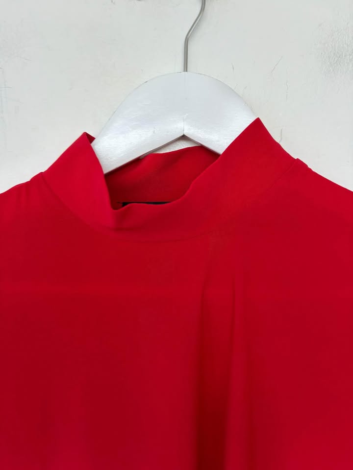 Camilla and Marc Red Top - size 12 BNWT