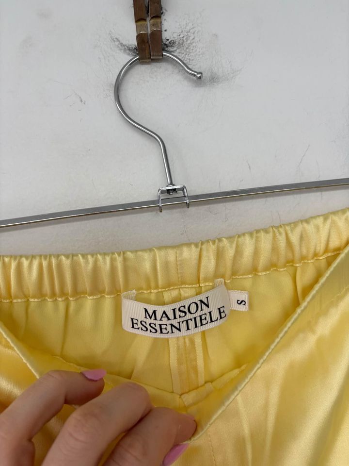 Maison Essentials Yellow Set - size small