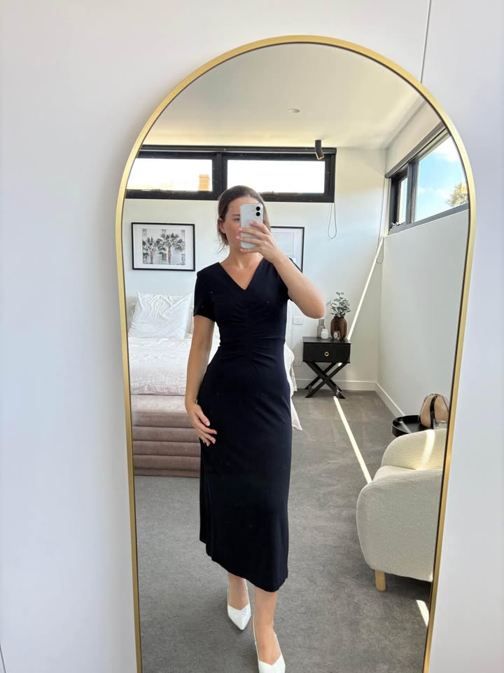 Review Navy Dress - size 6