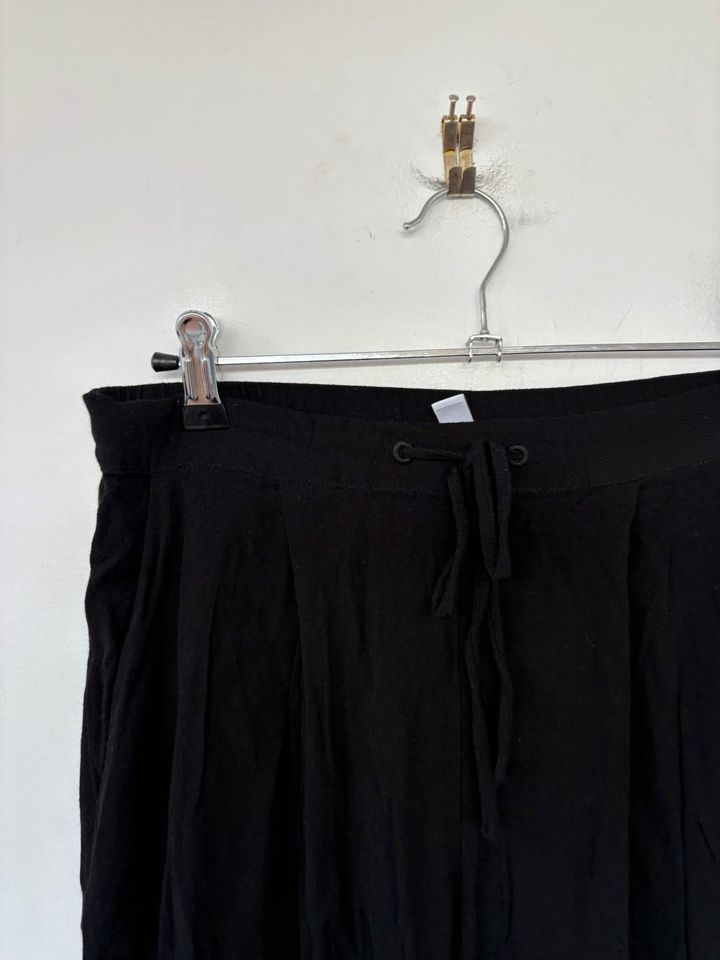 Camilla and Marc Pants - size 8