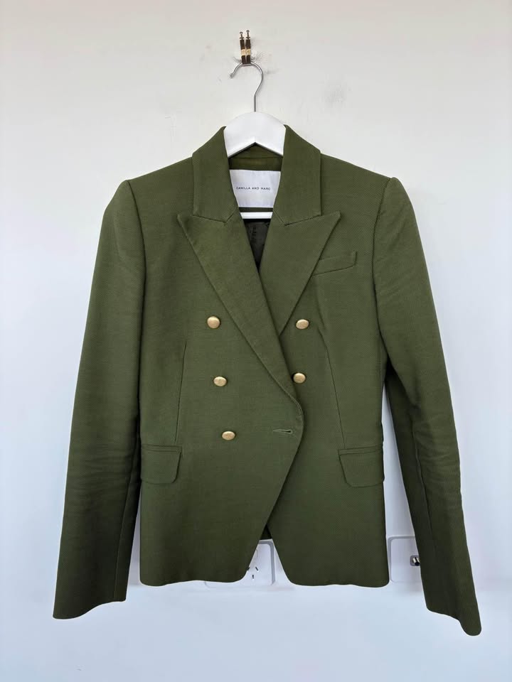 Camilla and Marc Blazer - size 8