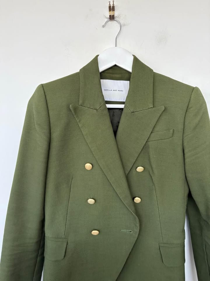 Camilla and Marc Blazer - size 8