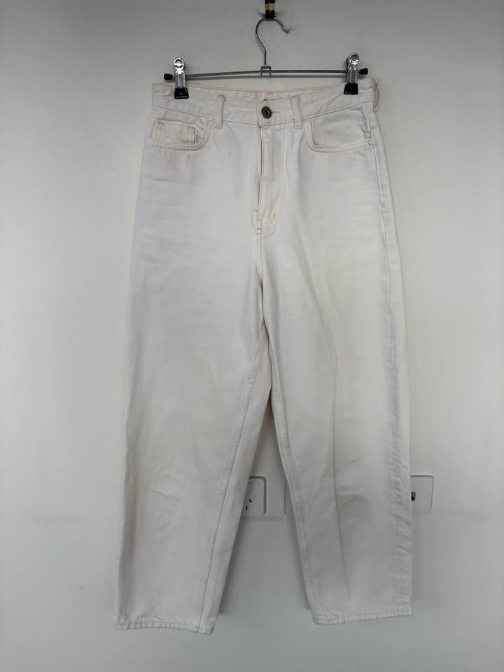 Cos White Jean - size 25