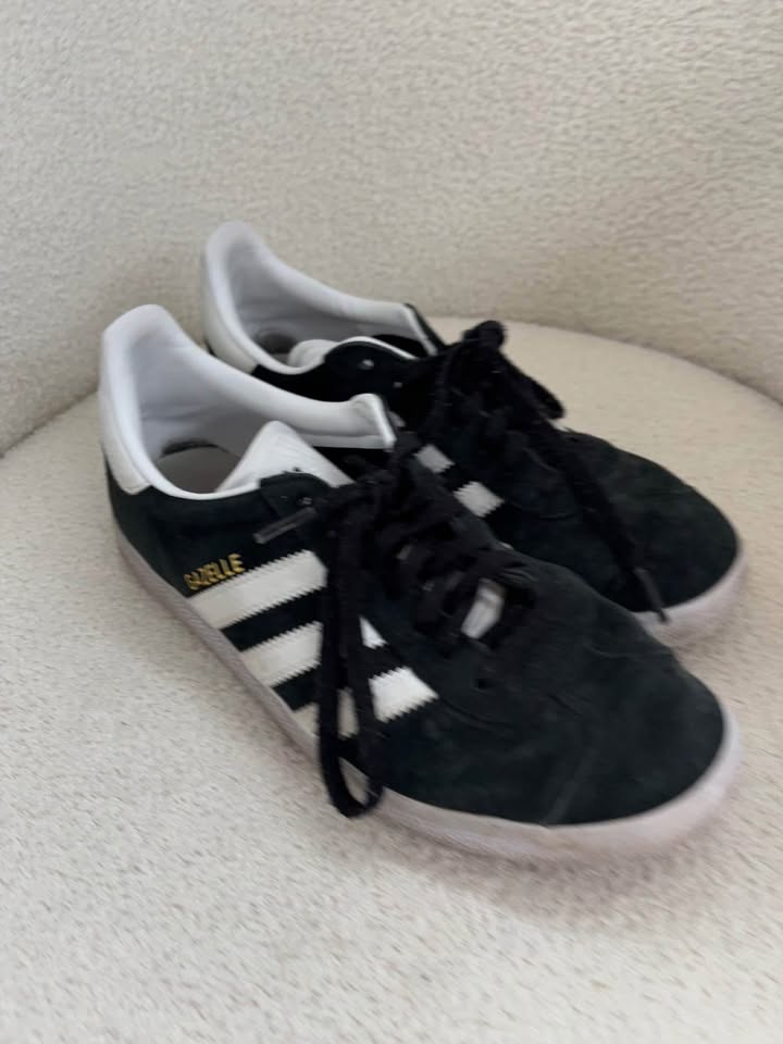 Adidas Gazelles- size 40 2/3