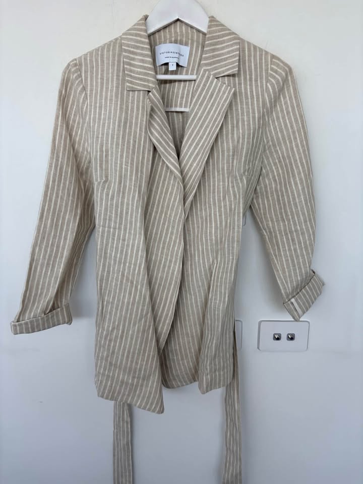 Viktoria and Woods Blazer - size 1