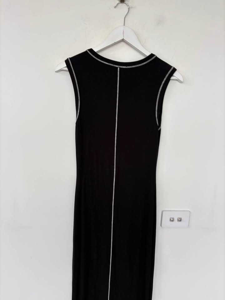 The line by K Maxi - size small