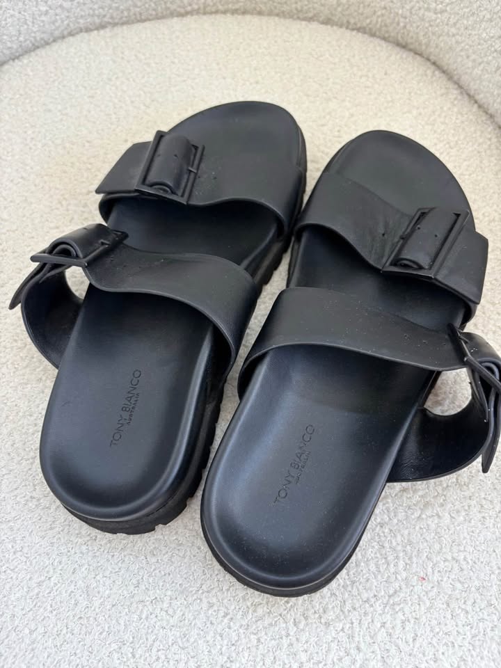 Tony Bianco Slides - size 9