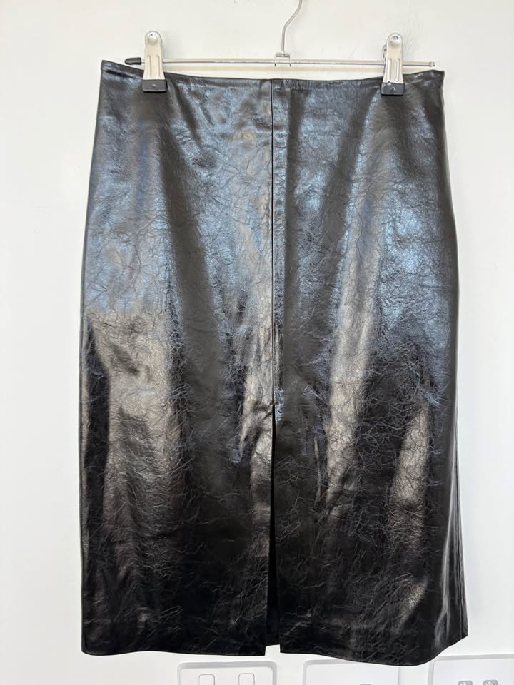 Witchery Skirt - size 4 BNWT