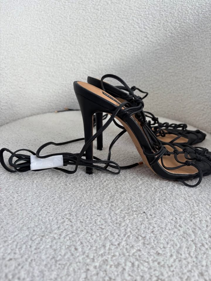 Lana Wilkinson Heels - size 40