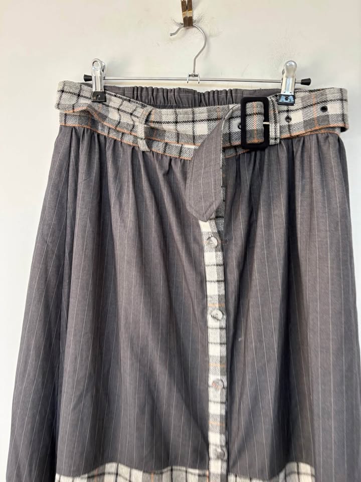 Barry Made Skirt - size small
