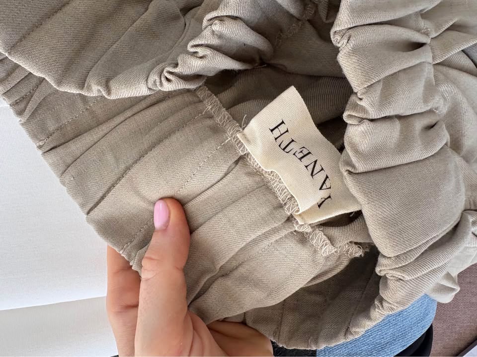 Yaneth Shorts - size small
