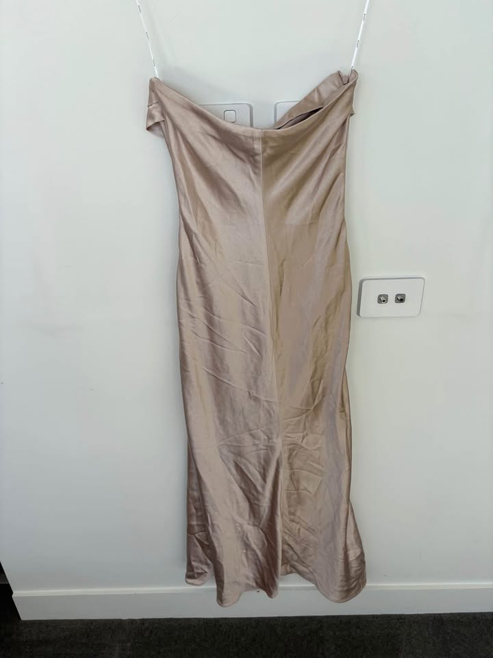 Elliatt Maxi - size xs