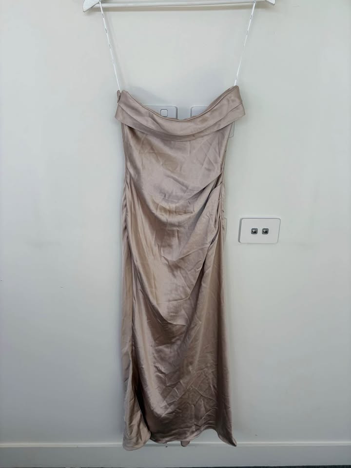 Elliatt Maxi - size xs