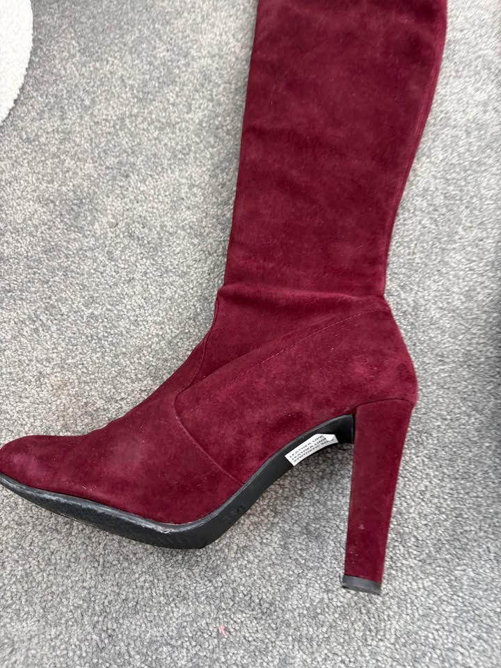 Stuart Weitzman Boots - size 38.5