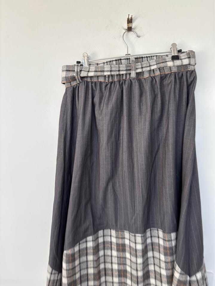 Barry Made Skirt - size small