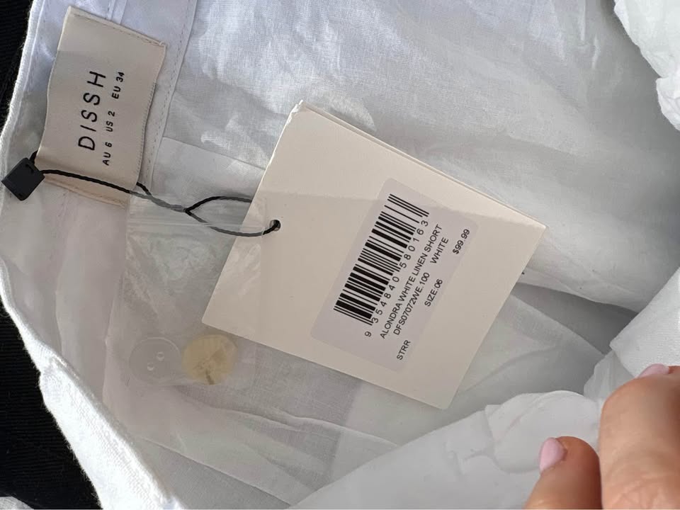 Dissh Shorts - size 6
