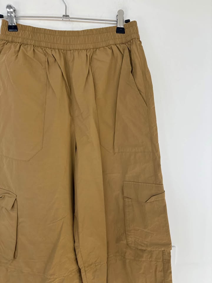 Henne Parachute Cargo Pants - size 6