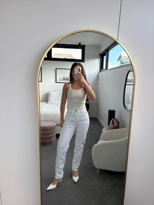 Levi’s White Jeans - size 28