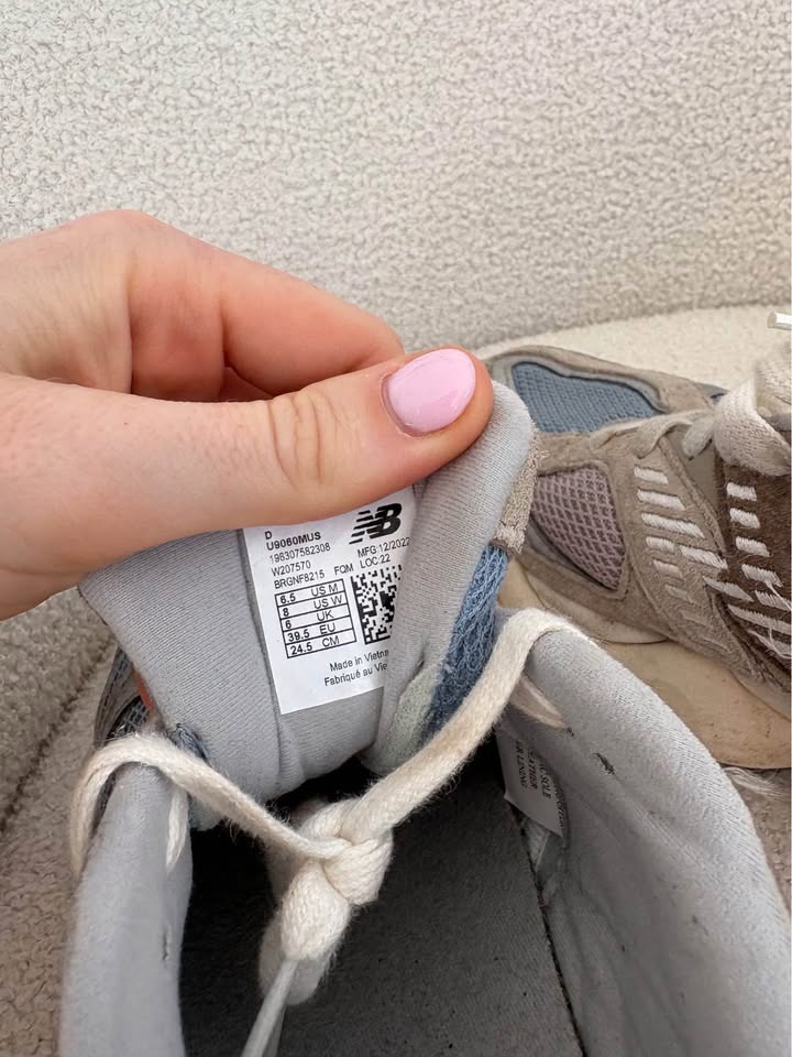 New Balance Sneakers - size 39.5