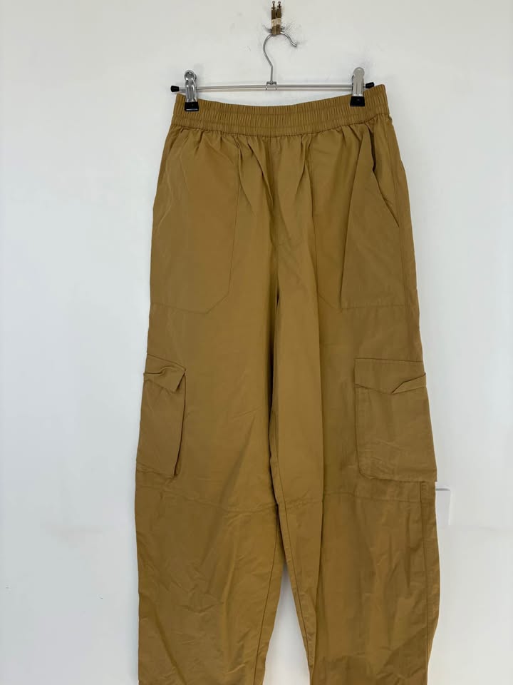 Henne Parachute Cargo Pants - size 6