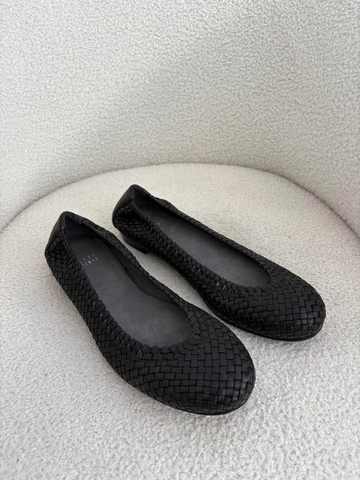 Stuart Weitzman Flats - size 8.5