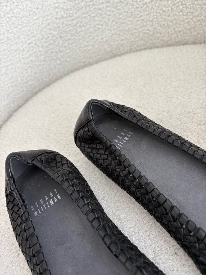 Stuart Weitzman Flats - size 8.5