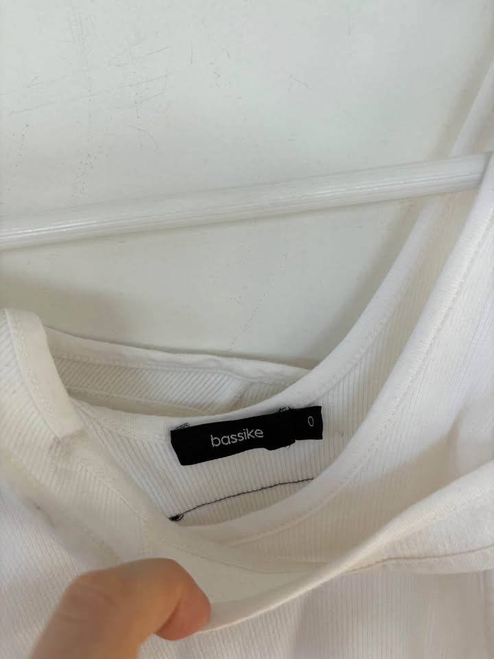 Bassike Tank - size 0