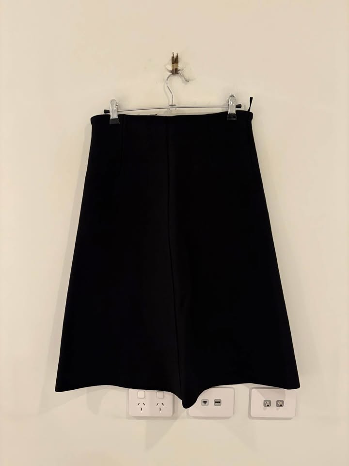 Scanlan Theodore Crepe Knit Skirt - size small