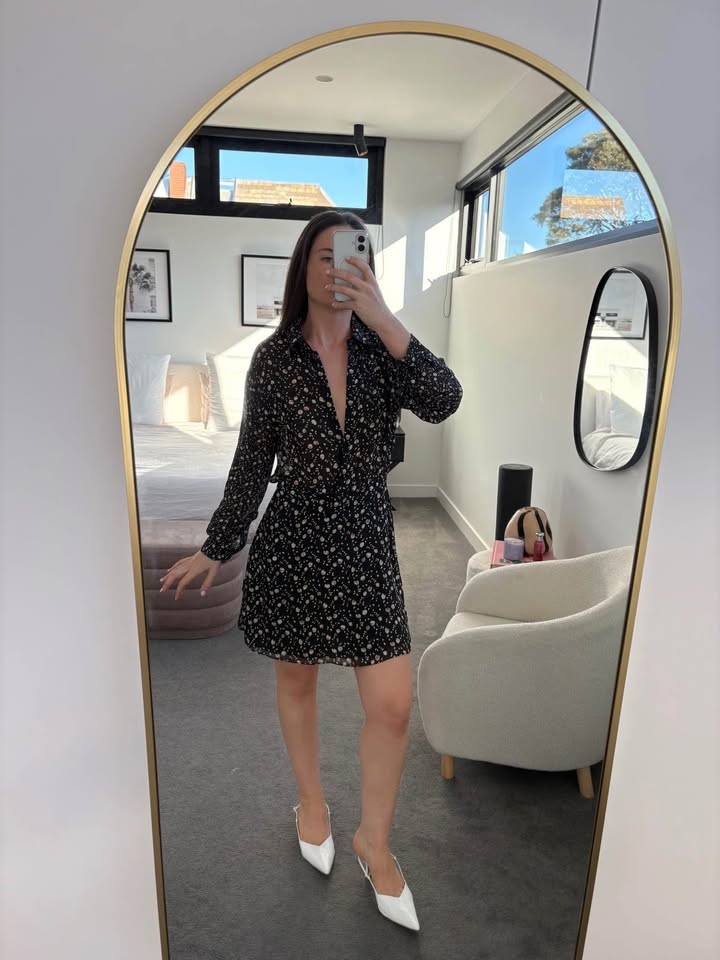 Camilla and Marc Mini Dress - size 8